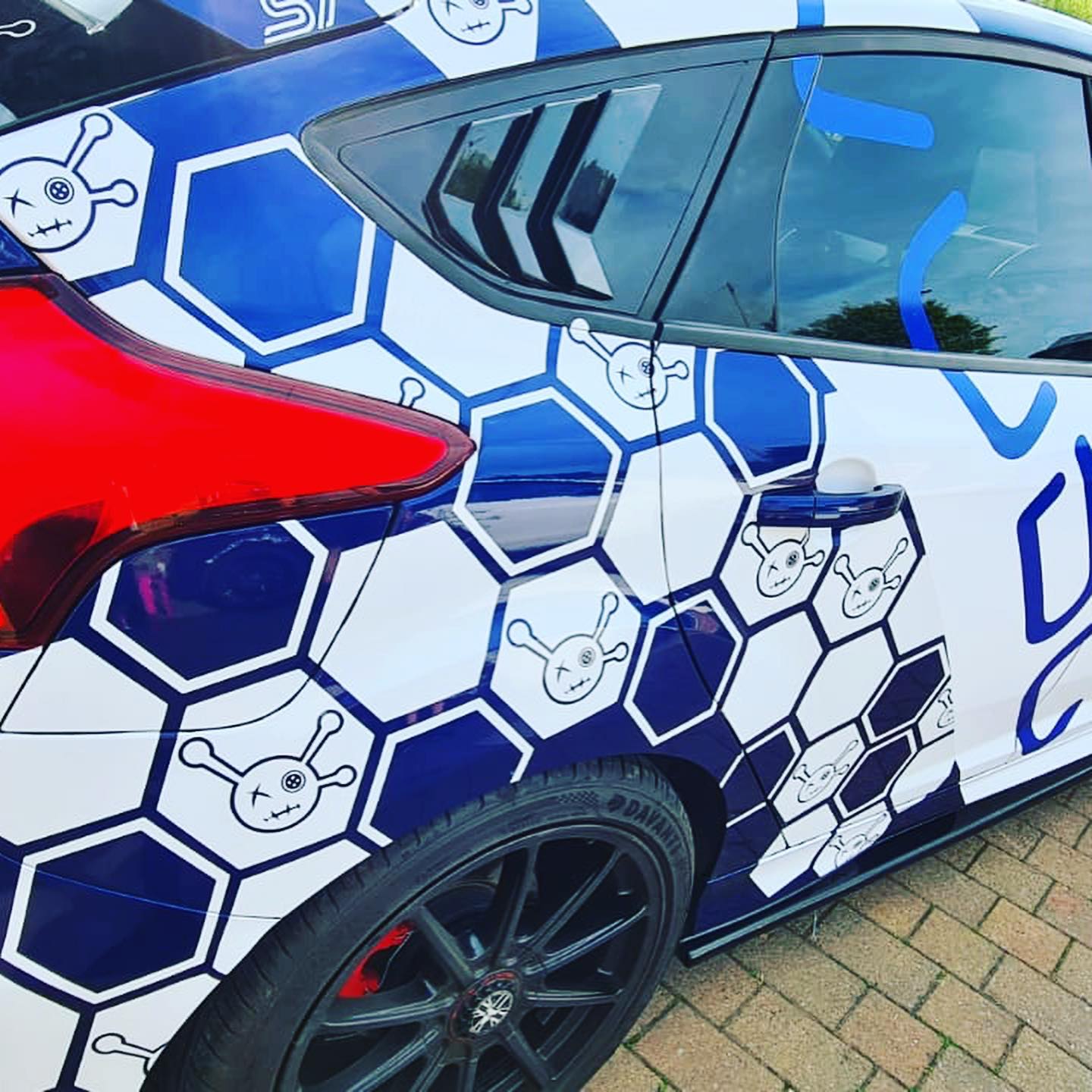 Car livery by Vinyl Destination business signs